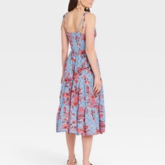 4/$12 Knox Rose Blue Red Floral Smocked Bodice Tiered Skirt Midi Dress - Picture 2 of 11